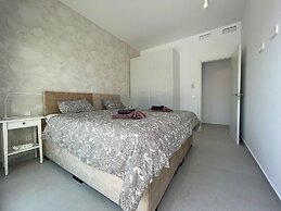 Belvilla by OYO Villa Ciudad Quesada