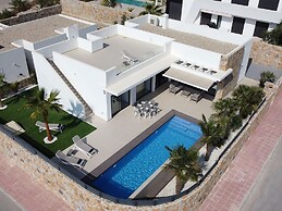 Belvilla by OYO Villa Ciudad Quesada
