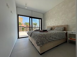 Belvilla by OYO Villa Ciudad Quesada