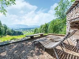Attractive Apartment With Terrace