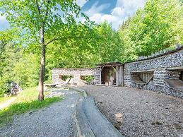 Attractive Apartment With Terrace