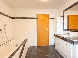 Attractive Apartment With Terrace