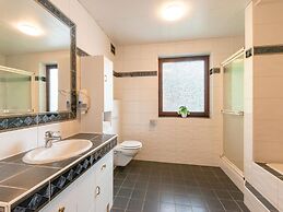 Attractive Apartment With Terrace