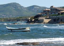 Holiday Home With Terrace Near the Sea
