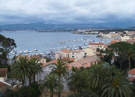 Holiday Home With Terrace Near the Sea
