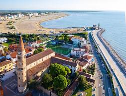 Amazing Apartment in Caorle Near Seabeach