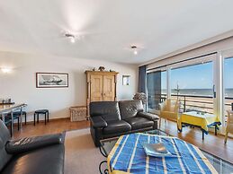 Royal 201 Seafront Apartment in a top Location