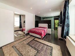 Modern Holiday Home in Verviers With Indoor Pool