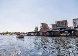 Lodge by Rhine With Stunning Water Views