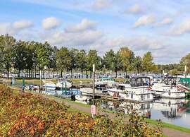 Lodge by Rhine With Stunning Water Views