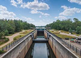 Lodge by Rhine With Stunning Water Views