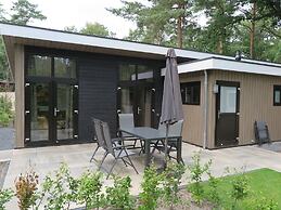 Lovely Bungalow in Hoenderloo With Fireplace