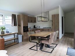 Lovely Bungalow in Hoenderloo With Fireplace