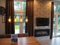 Lovely Bungalow in Hoenderloo With Fireplace