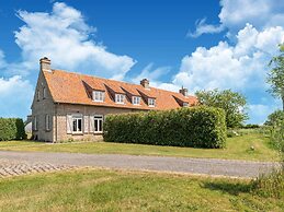 Premium Farmhouse in Nieuwmunster With Pool