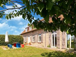 Premium Farmhouse in Nieuwmunster With Pool