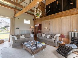 Premium Farmhouse in Nieuwmunster With Pool
