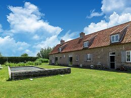 Premium Farmhouse in Nieuwmunster With Pool