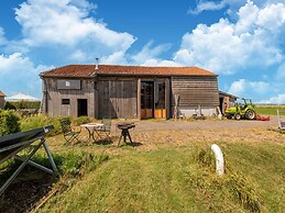 Premium Farmhouse in Nieuwmunster With Pool