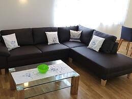 Beech Modern Retreat