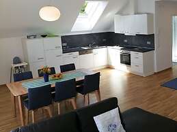 Beech Modern Retreat