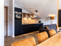 Luxury Penthouse, 600 m. From the ski Area
