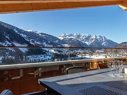 Luxury Penthouse, 600 m. From the ski Area
