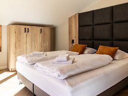 Luxury Penthouse, 600 m. From the ski Area