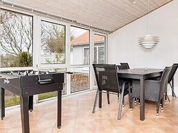 9 Person Holiday Home in Thyholm