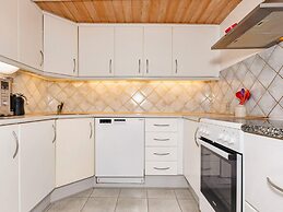 9 Person Holiday Home in Thyholm