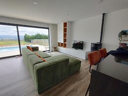 Lavish Holiday Home With Private Pool