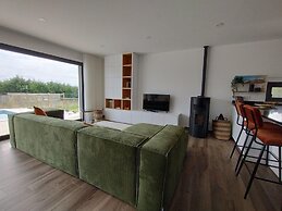 Lavish Holiday Home With Private Pool