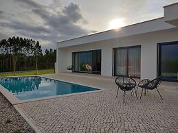 Lavish Holiday Home With Private Pool