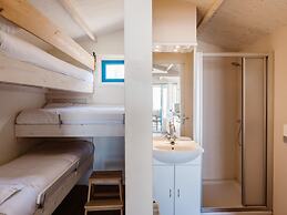 Holiday Home With Direct sea View, on the North Sea Beach of Wijk aan