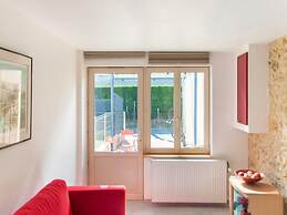 Cosy Holiday Home in Bergerac With Terrace