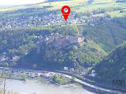 Elisabeth on the Loreley