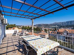 Apartment Dorica - Two Bedroom Apartment With Terrace