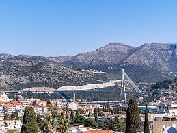 Apartment Dorica - Two Bedroom Apartment With Terrace