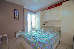 Apartment With Attached Garden
