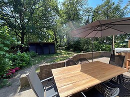 Holiday Suites in the Forest With Wellness