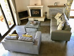 Apartment With Enclosed Garden