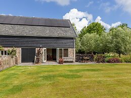 Lovely Holiday Home in Grijpskerke With Garden