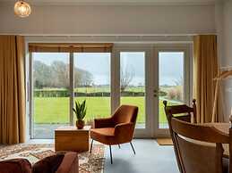 Lovely Holiday Home in Grijpskerke With Garden