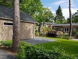 Atmospheric Lodge With a Deck on the Veluwe