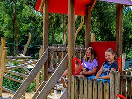 Atmospheric Lodge With a Deck on the Veluwe