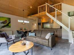 Atmospheric Lodge With a Deck on the Veluwe