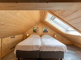 Atmospheric Lodge With a Deck on the Veluwe