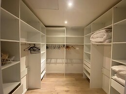 Beautiful Villa With Pool and sea View