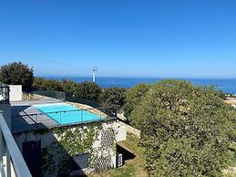 Beautiful Villa With Pool and sea View