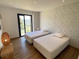 Beautiful Villa With Pool and sea View